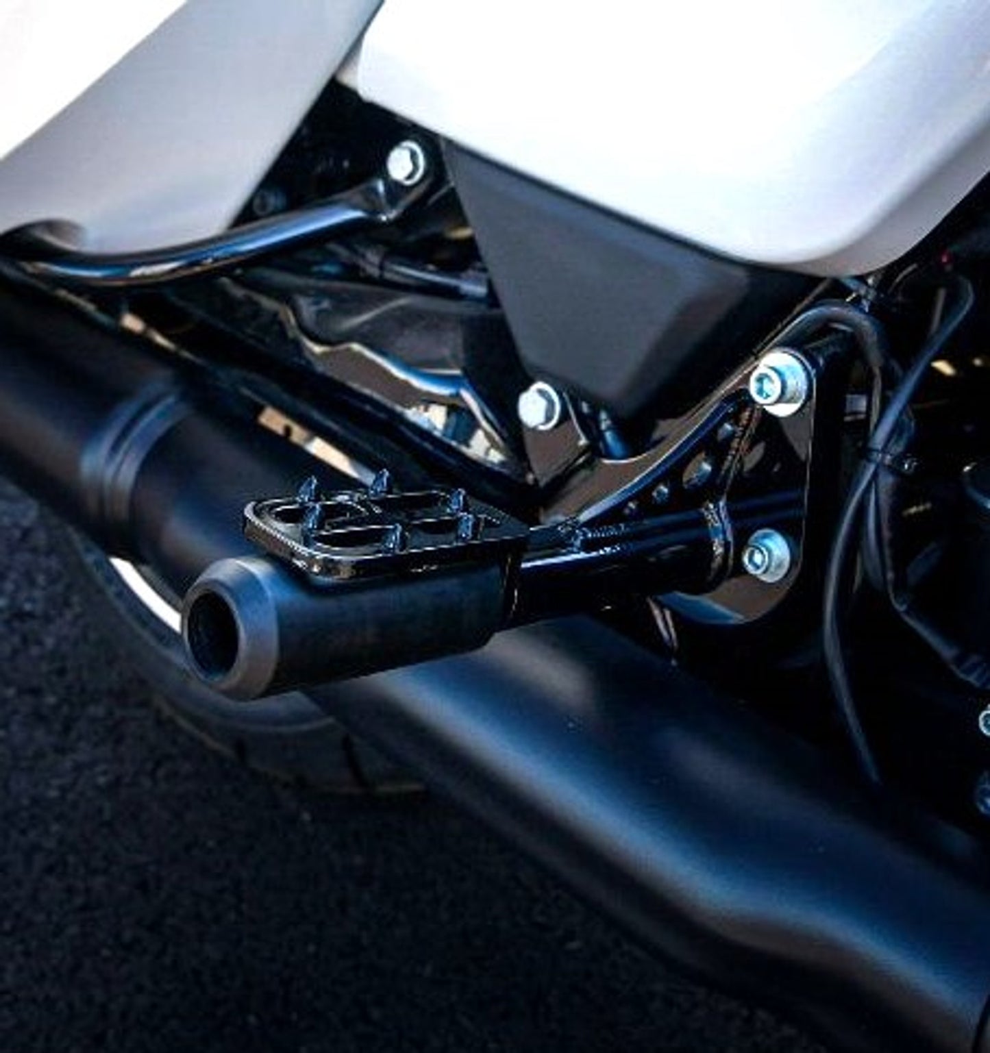 Bagger Passenger Peg Crash Bar / Frame Slider